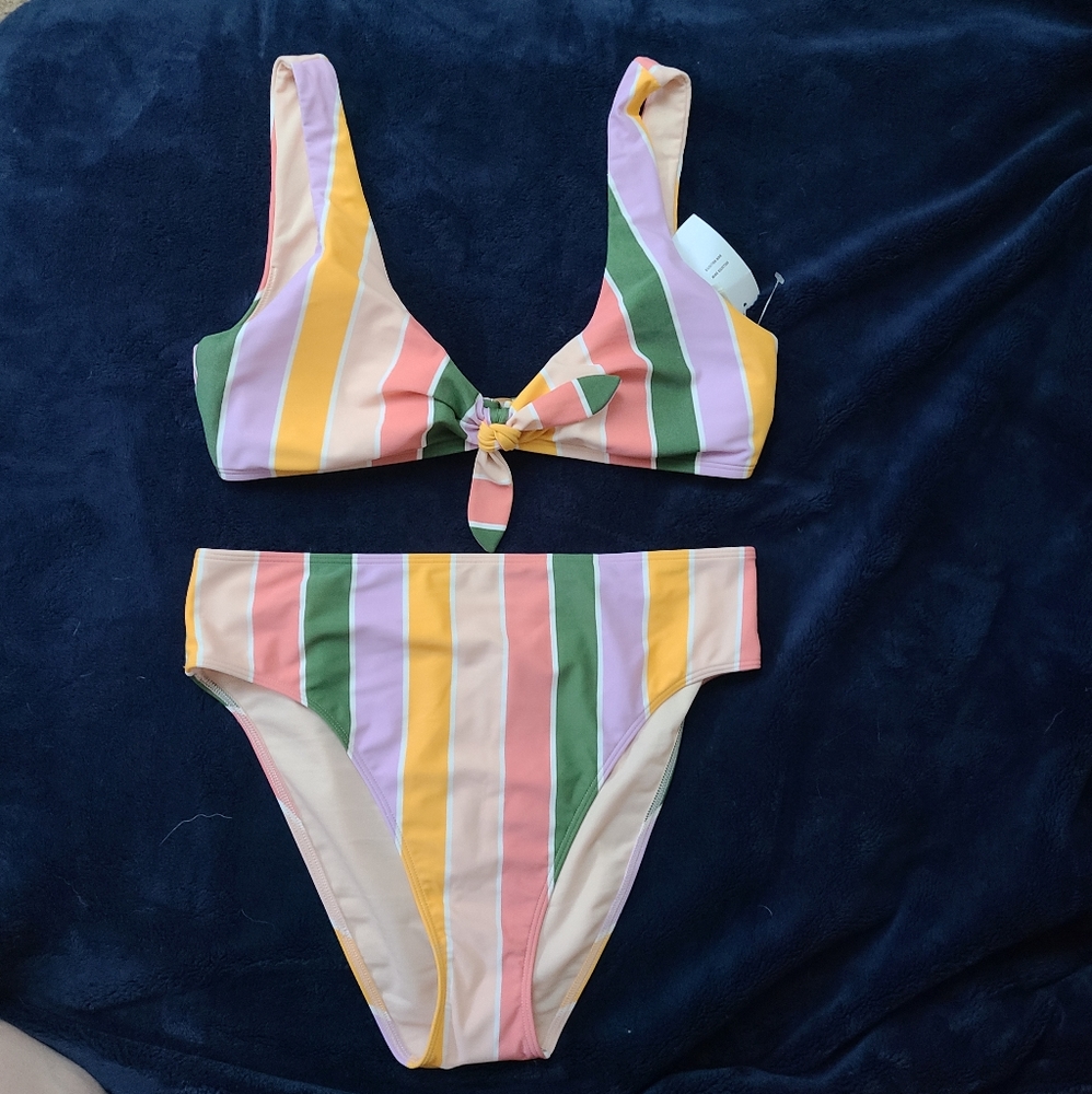 Hollister 2 piece swimsuit